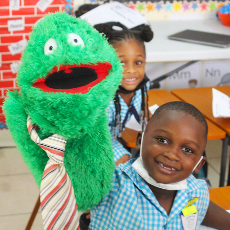 Read Write Now Program – HELP Jamaica! e.V.
